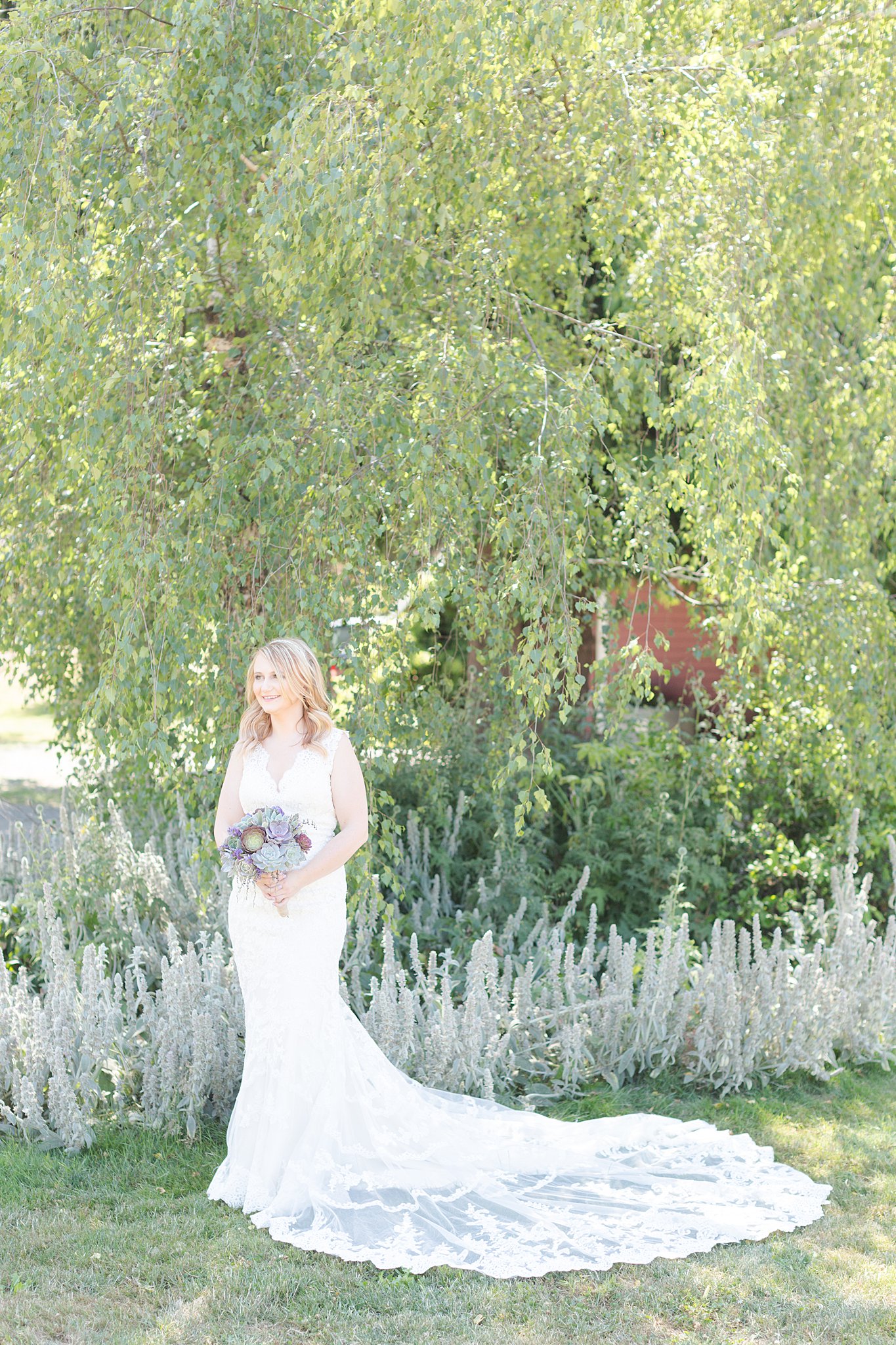 Red Barn Studios Wedding | Oregon Photographer | Kelby Maria Photography